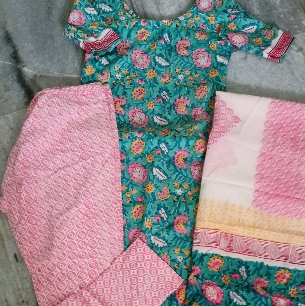 Bagru cotton  green Hand block printed kurta set (set 0f 3). With dupatta - Picture 7 of 7